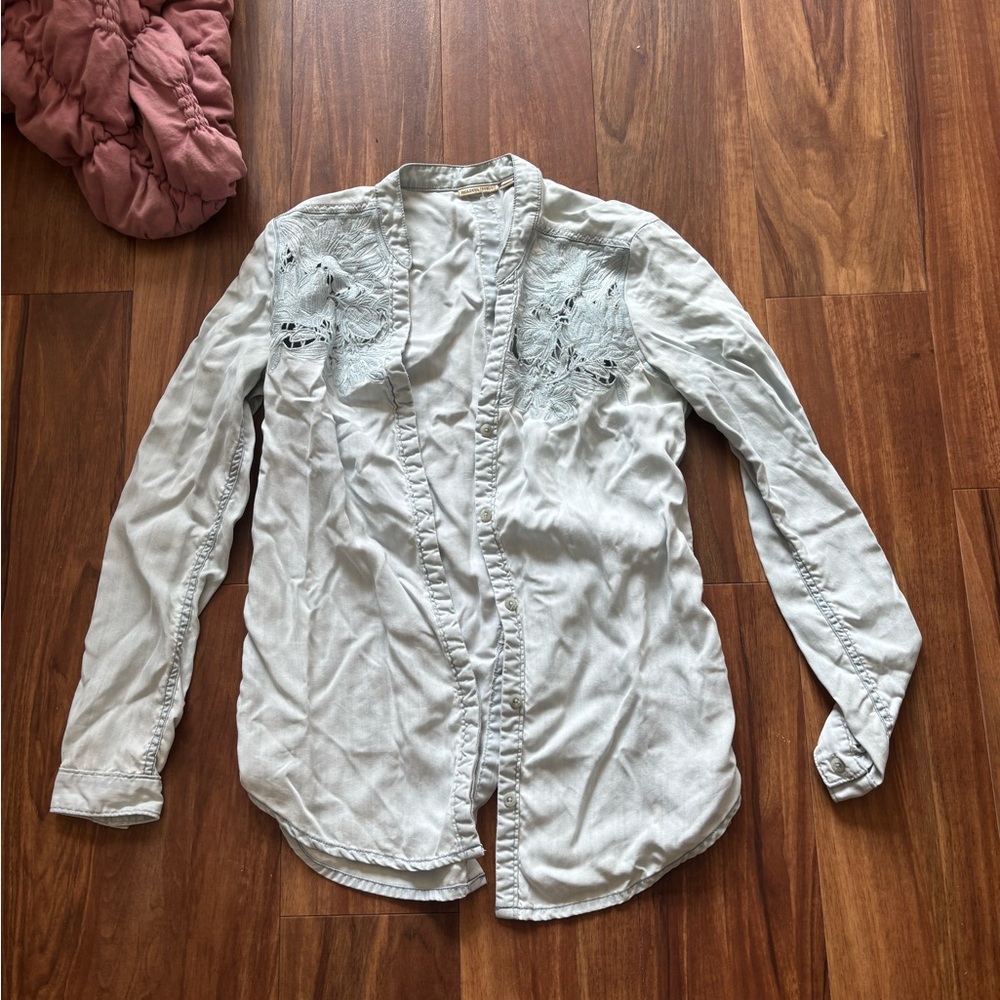 VGUC Anthropologie/Holding Horses Button Down Chambray Shirt - Picture 4 of 5